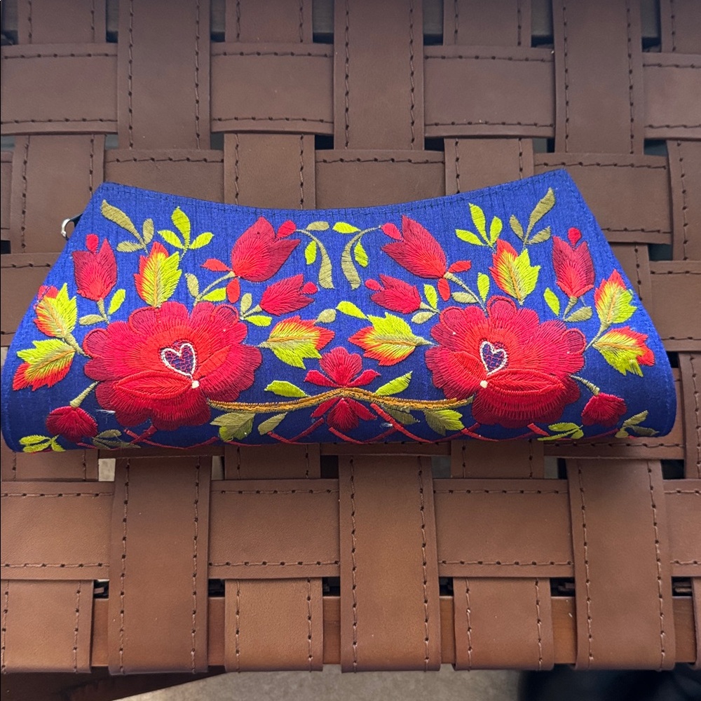 Vintage Floral Clutch